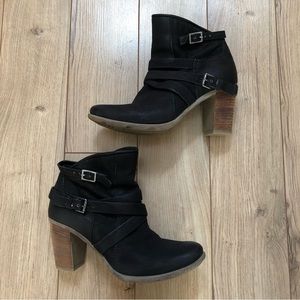 Women’s MJUS Black zip up ankle bootie size 36